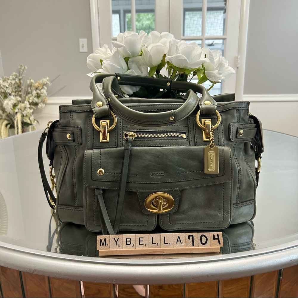 Coach Legacy Hamptons Lindsay Shopper 💚GREEN💚